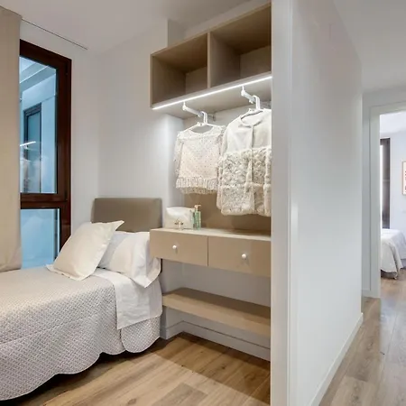 Lucasland Apartments Barcelona Buitenkant foto