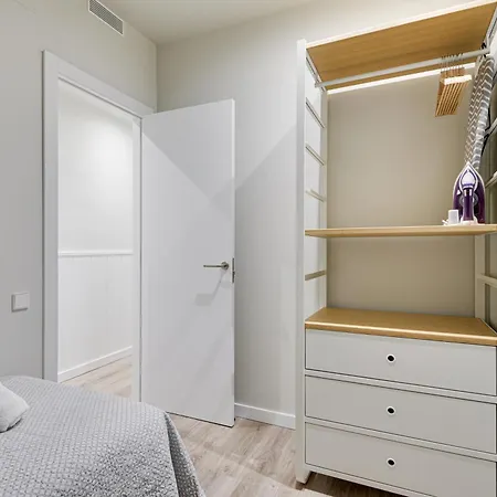 Lucasland Apartments Barcelona Buitenkant foto