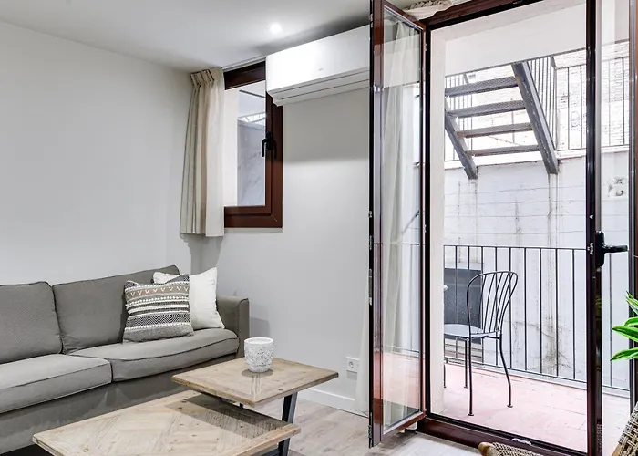 Lucasland Apartments Barcelona